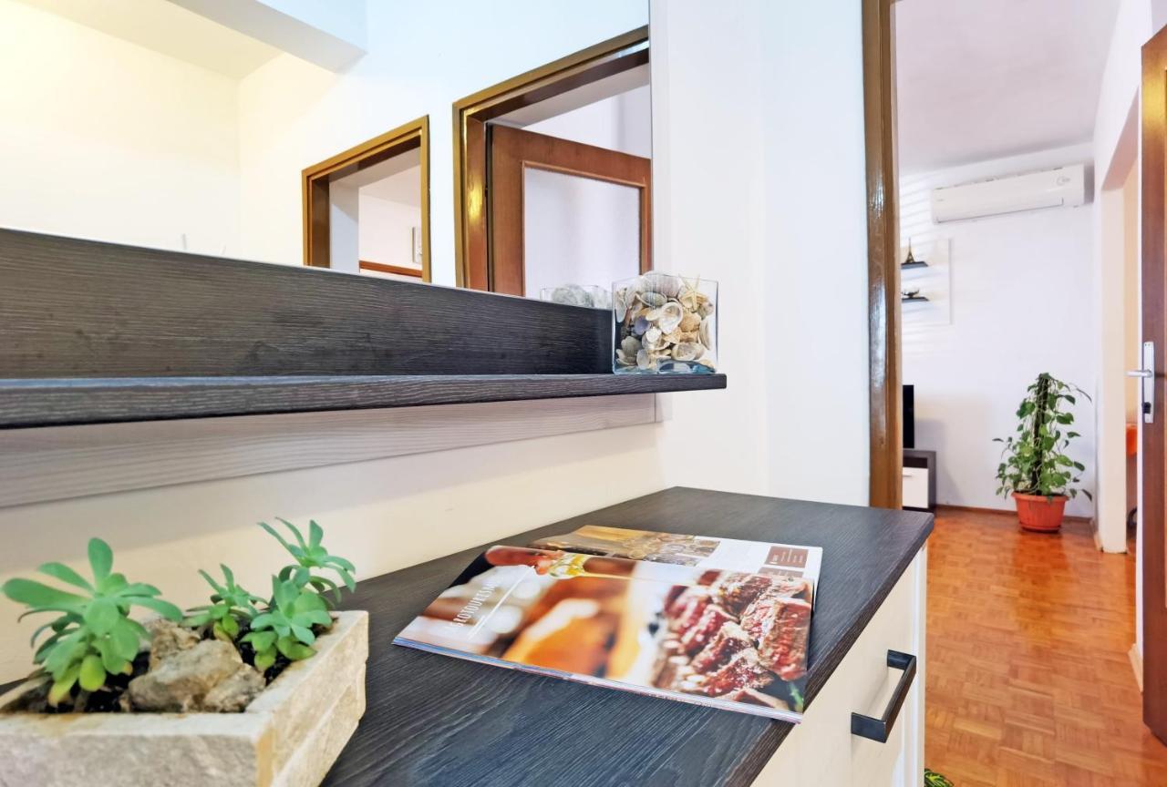 Apartman Danijela Vodice Exterior foto